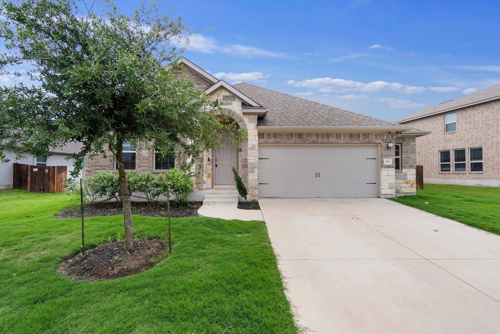 Leander House: 520 Middle Brook Drive