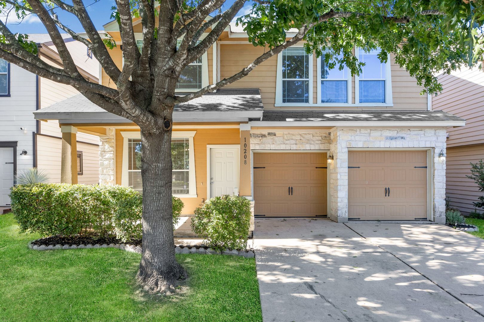 Austin House: 10208 Laredo Drive, Unit 105