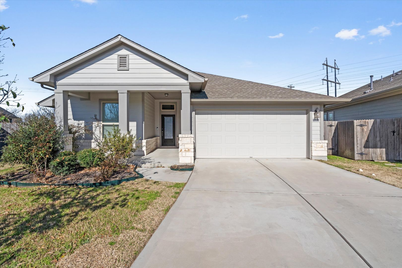 Buda House: 221 Bridgestone Way