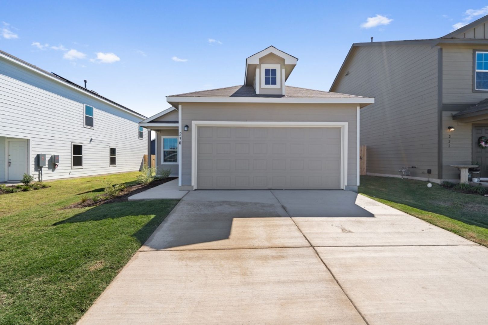 Maxwell House: 230 Gabbro Gardens