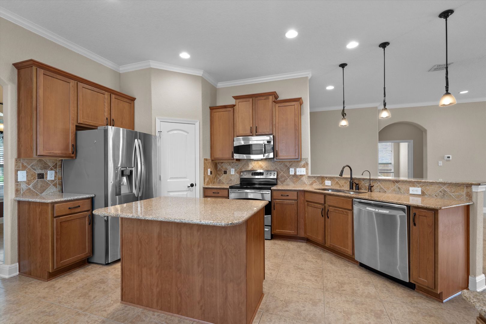 Cibolo House: 229 Fritz Way