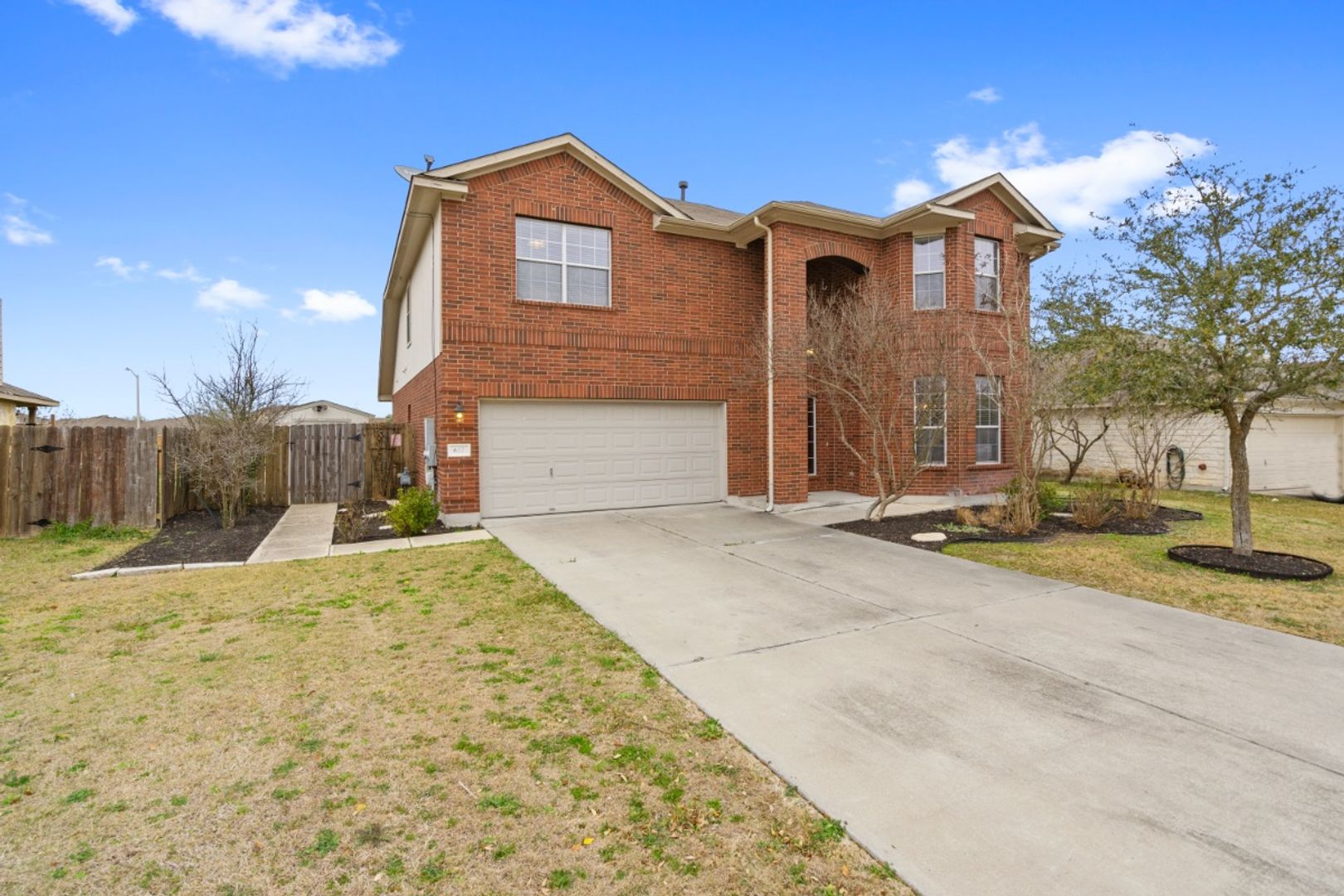 Buda House: 652 Dark Horse Lane