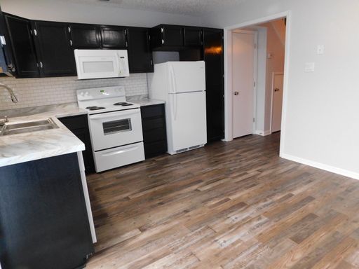2 Bedroom 1.5 Bathroom – photo 1
