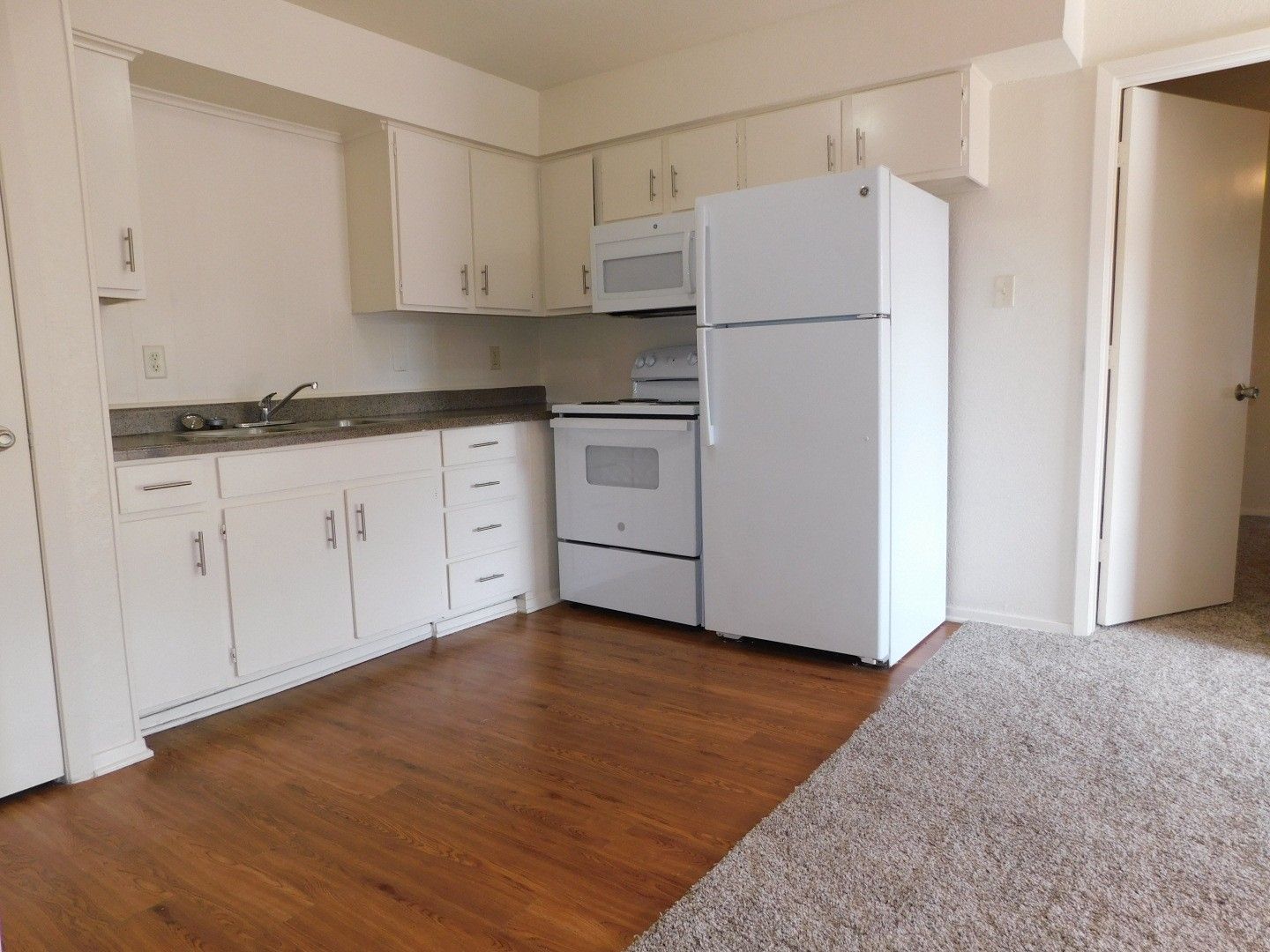 Commerce Apartment: 1912 Caddo St