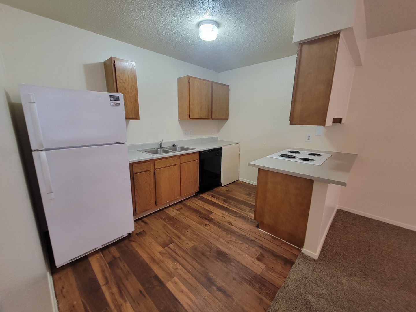 Commerce Apartment: 1814 Hunt Ste B