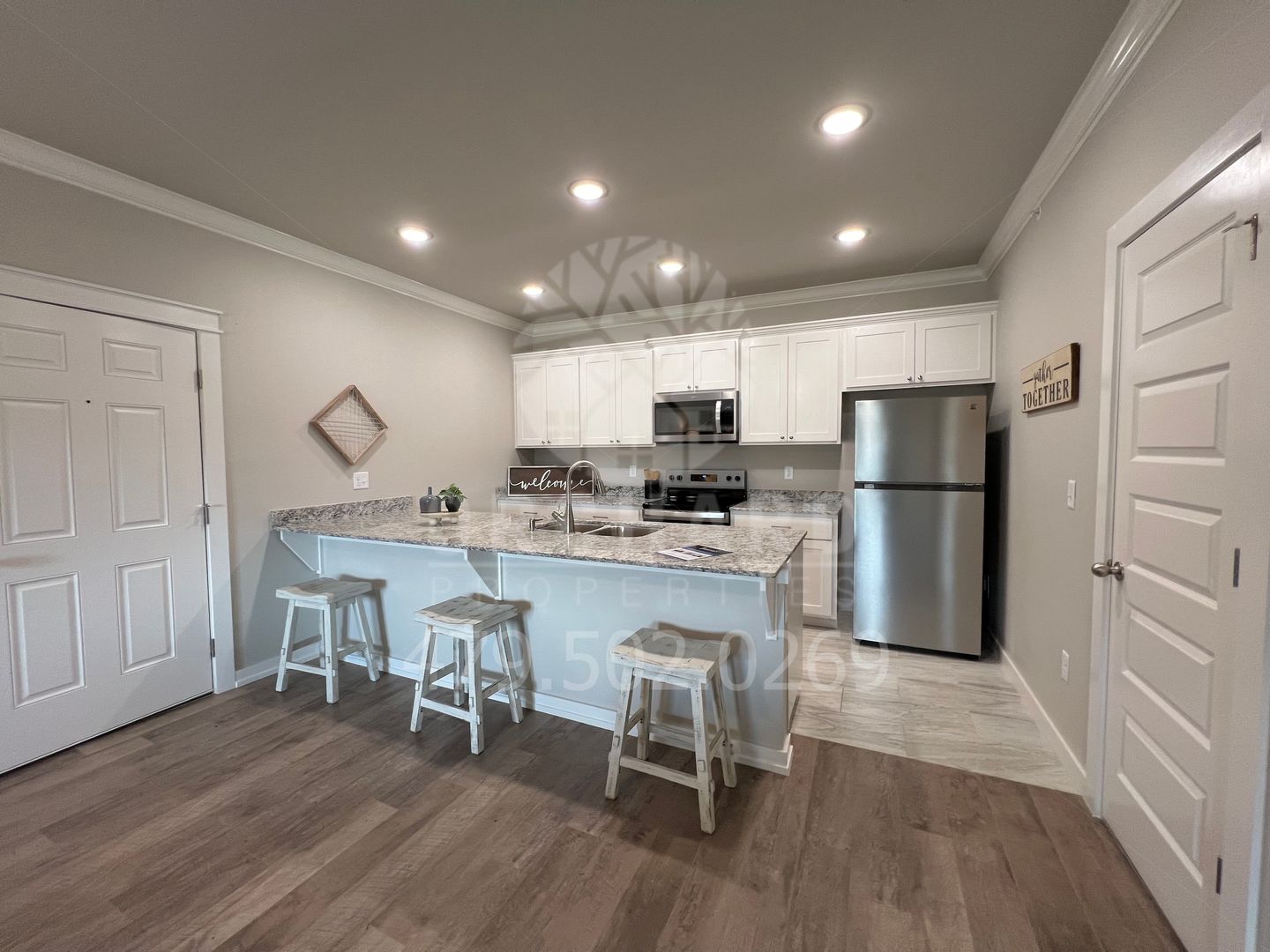 Conway Apartment: 100 Bill Hegeman Blvd., R