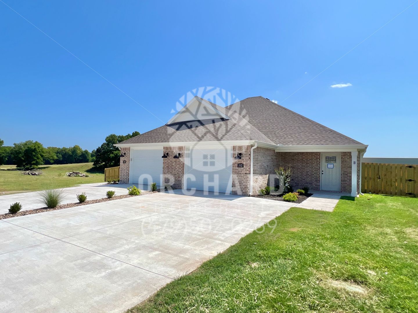 Tontitown Apartment: 591 Bradford Drive