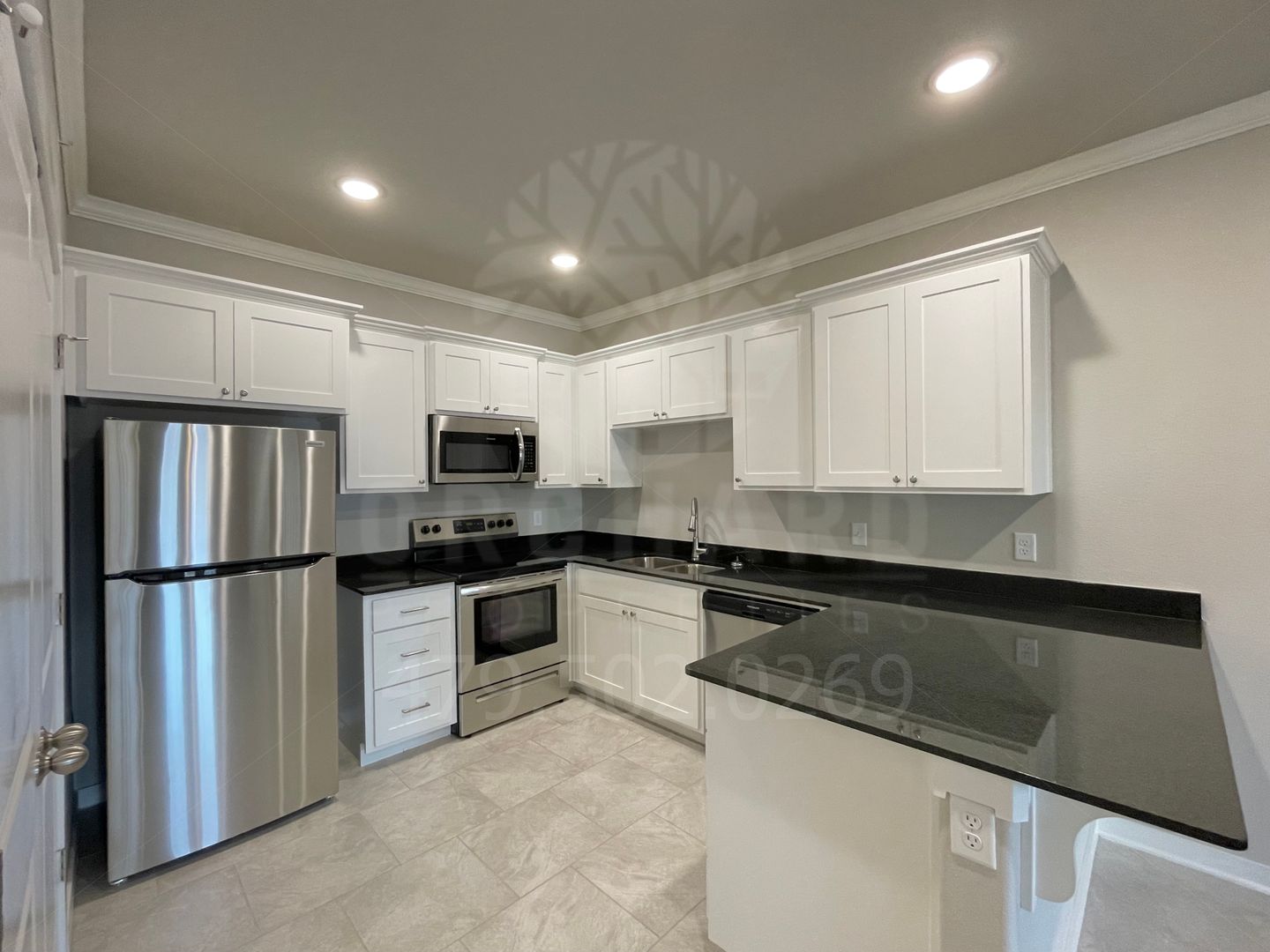 Siloam Springs Apartment: 1900 E. Brookview Circle