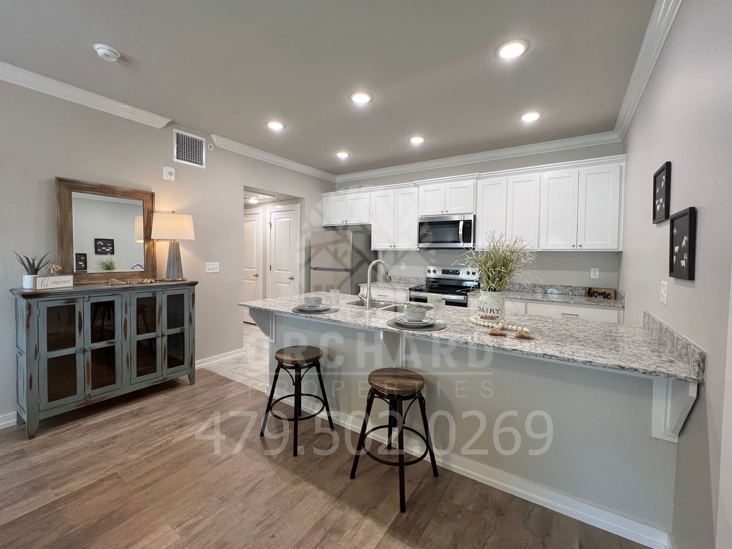 Conway Apartment: 100 Bill Hegeman Blvd., A