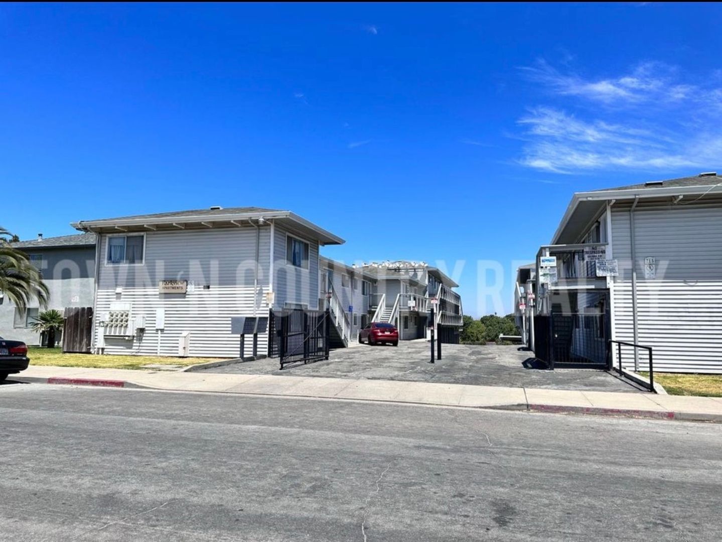 Salinas Apartment: 715 Elton Place