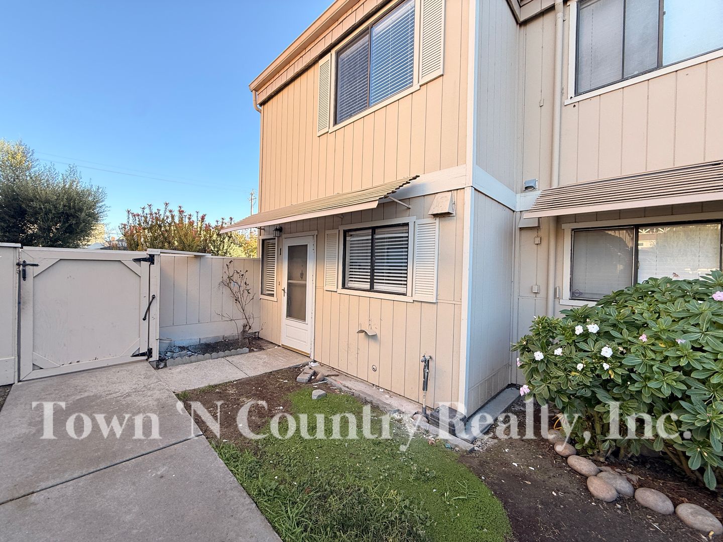 Salinas Condo: 100 W. Rossi Street, Unit 1