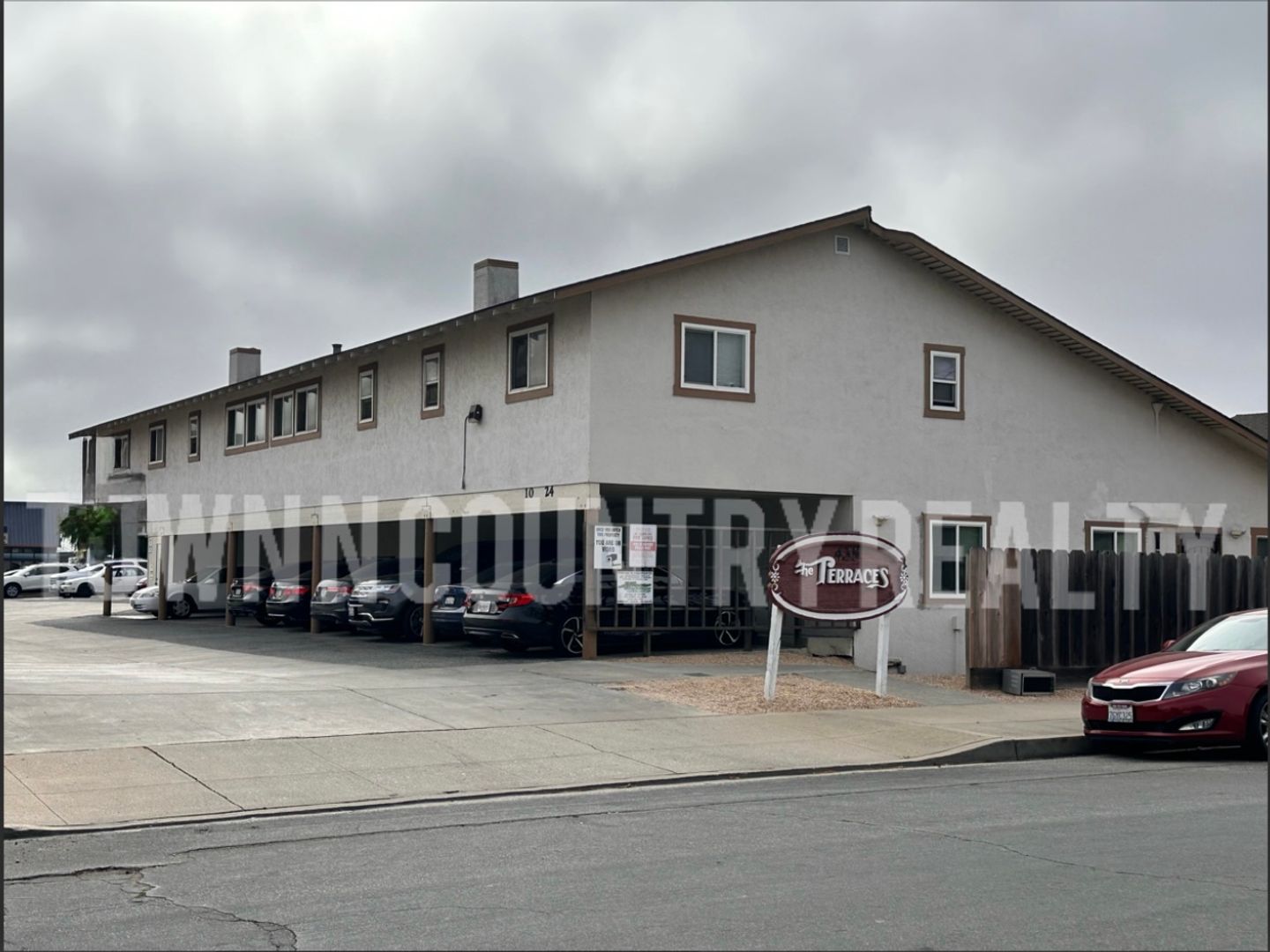 Salinas Apartment: 435 California St.