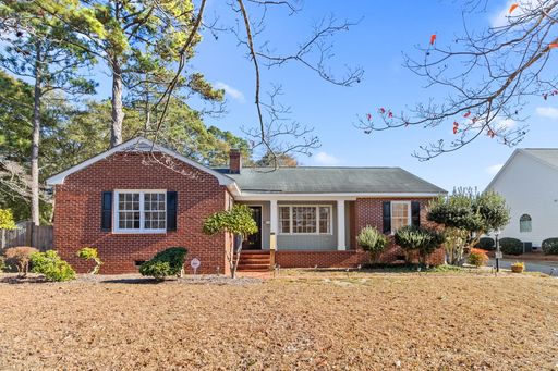 315 Fairfield Drive – photo 1