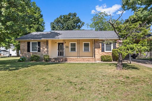 1208 Wentworth Pl. – photo 1