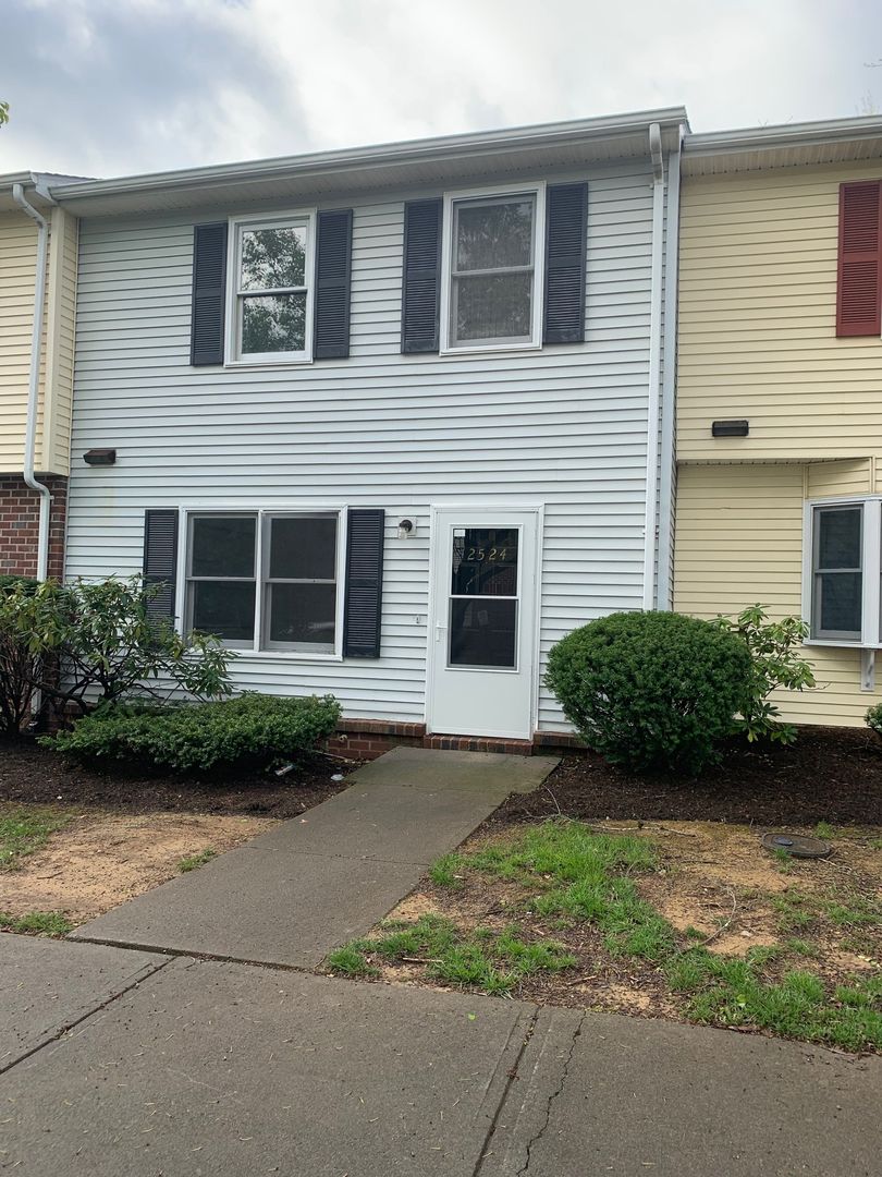 2524 Ridge Road, Blacksburg, VA 24060