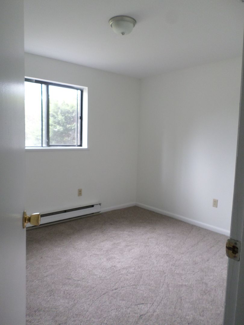 913 Toms Creek Rd., Blacksburg, VA 24060