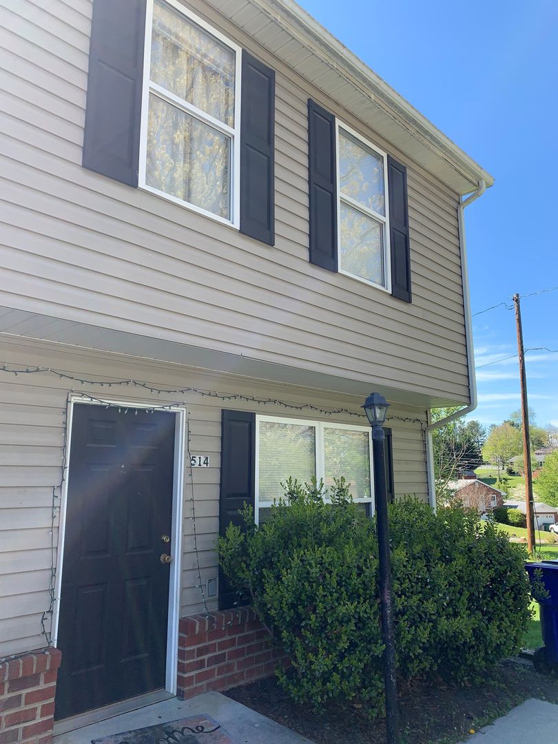 Christiansburg House: 514 Craig St.