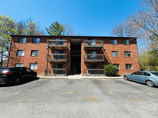 2 Bedroom, 1 Bath Condo – photo 1