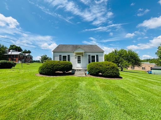 2 Bedroom, 1 Bath House – photo 1