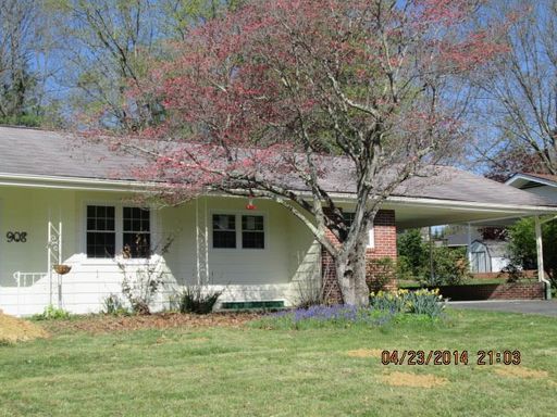 2 Bedroom with bonus room 1.5 Bath Lower-Level Duplex – photo 1