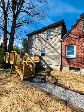 2 Bedroom, 1 Bath Apartment – photo 1