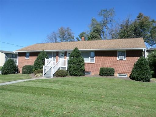 2 Bedroom 1 bath Duplex – photo 1