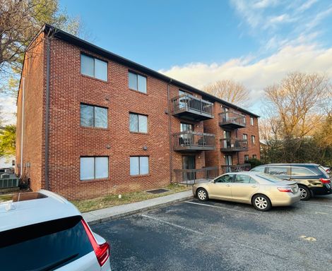 2 Bedroom, 1 Bath Condo – photo 1