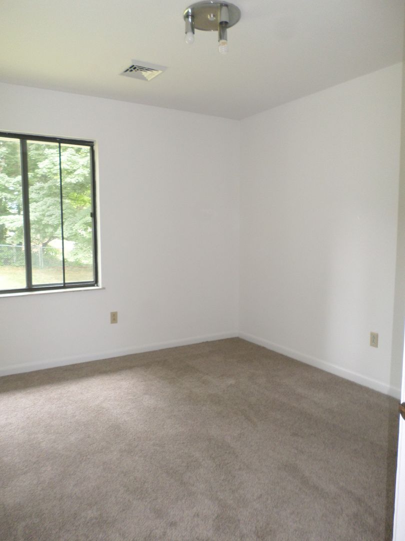 913 Toms Creek Rd., Blacksburg, VA 24060