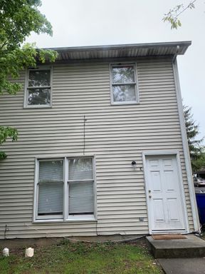 4 Bedroom 3 Bath Townhouse – photo 1