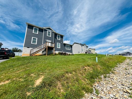 4 Bedroom, 3.5 Bath House-Pembroke, VA