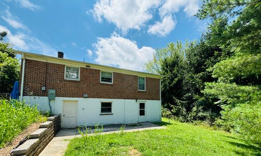 1 Bedroom 1 Bath Duplex – photo 1