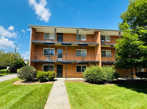 2 Bedroom, 1 Bath Apartment – photo 1