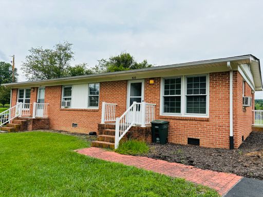 2 Bedroom 1 bath Duplex – photo 1