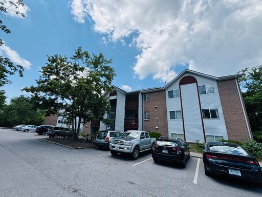 3 Bedroom, 2 Bath Condo – photo 1