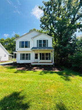 2 Bedroom 2.5 Bathroom Townhouse – photo 1