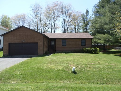 3 Bedroom 2 Bath House with 2 Car Garage – photo 1