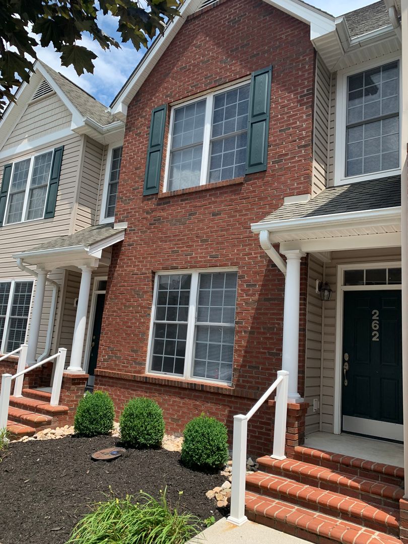 Blacksburg House: 262 Sheliah Ct.