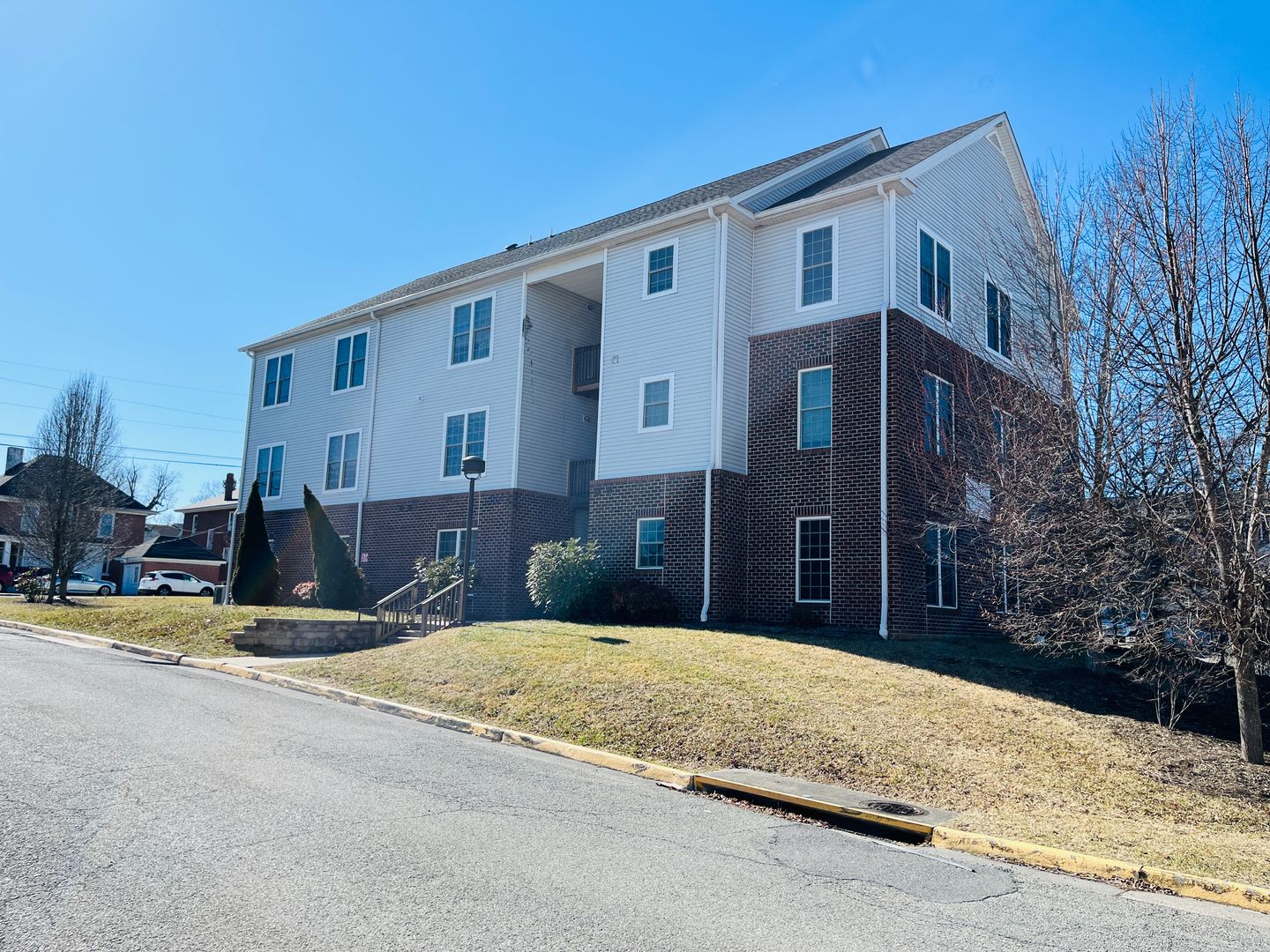 Radford Apartment: 1101 Clement St.