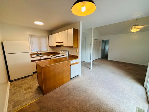 2 Bedroom, 2 Bath Duplex – photo 1