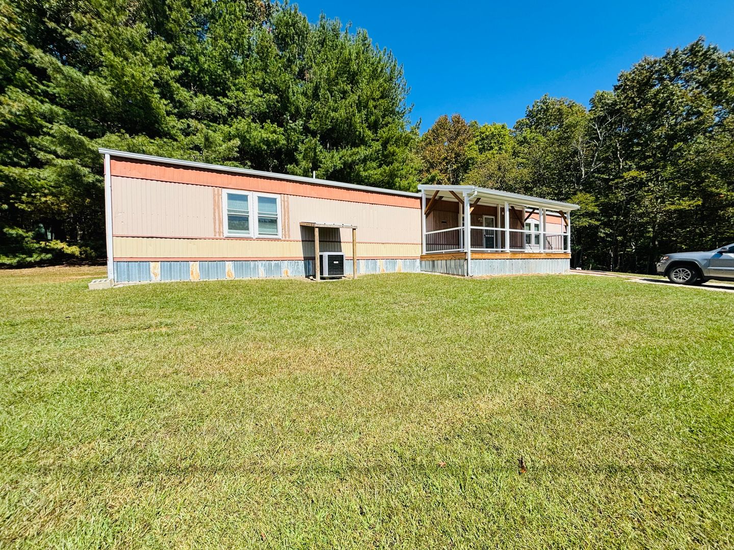 Blacksburg House: 4098 Pandapas Pond Rd.