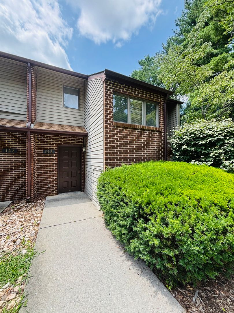 Blacksburg House: 328 Shenandoah Circle