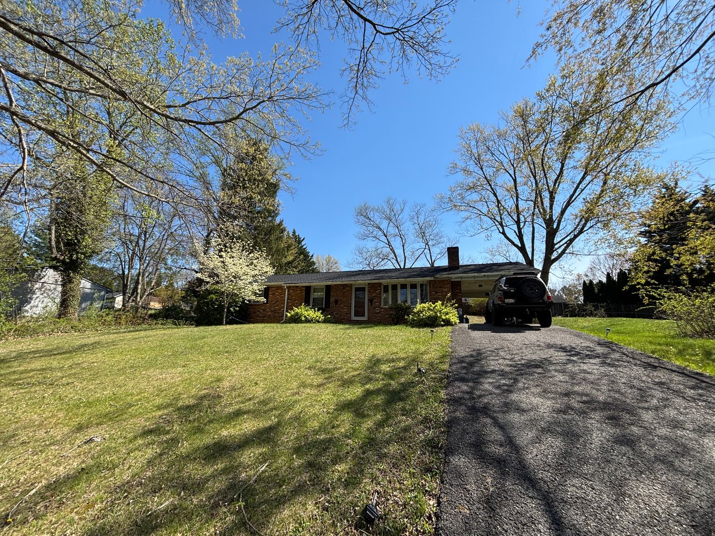 Blacksburg House: 1105 Robin Rd.