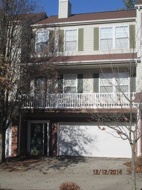 3 Bedroom 2.5 Bath Townhouse with 2 Car Garage – photo 1