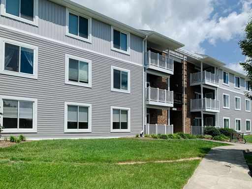 4 Bedroom, 2 Bath Condo – photo 1