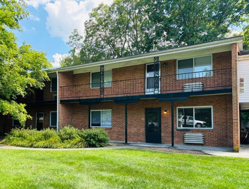 2 Bedroom, 1 Bath Apartment – photo 1