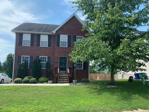 3 Bedroom 3.5 Bath House – photo 1