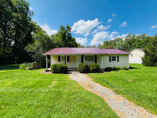 4 Bedroom 2.5 Bath House – photo 1
