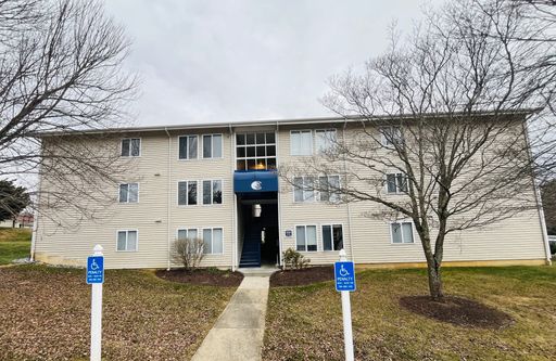 2 Bedroom, 1 Bath Condo – photo 1