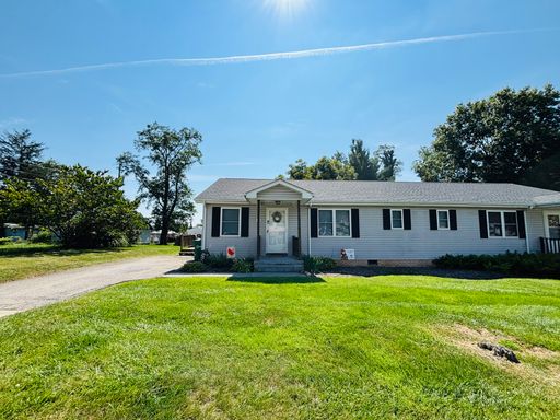 3 Bedroom 2 Bath Townhouse – photo 1