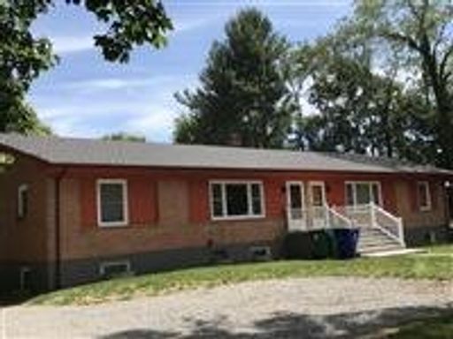 2 Bedroom 1 Bath Apartment – photo 1